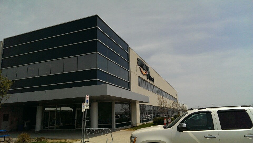 Amazon Fulfillment Center, 6363 Millcreek Dr, Mississauga, ON