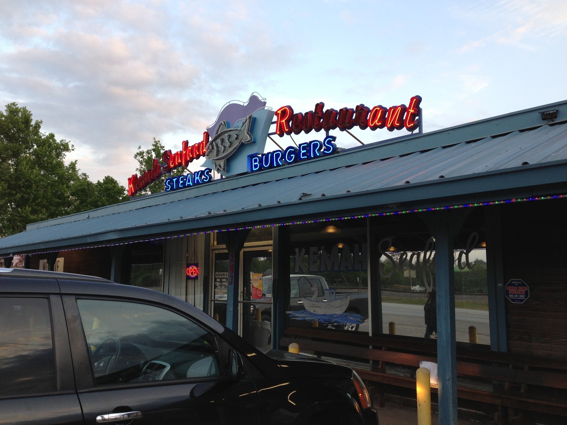 Kemah Seafood Restaurant, 203 Magnolia Blvd, Magnolia, TX, Seafood