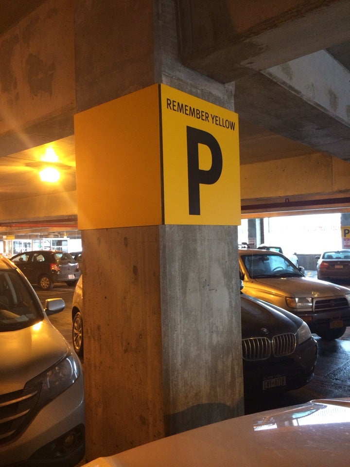 Strong Hospital Parking Garage, East Dr, Rochester, NY - MapQuest