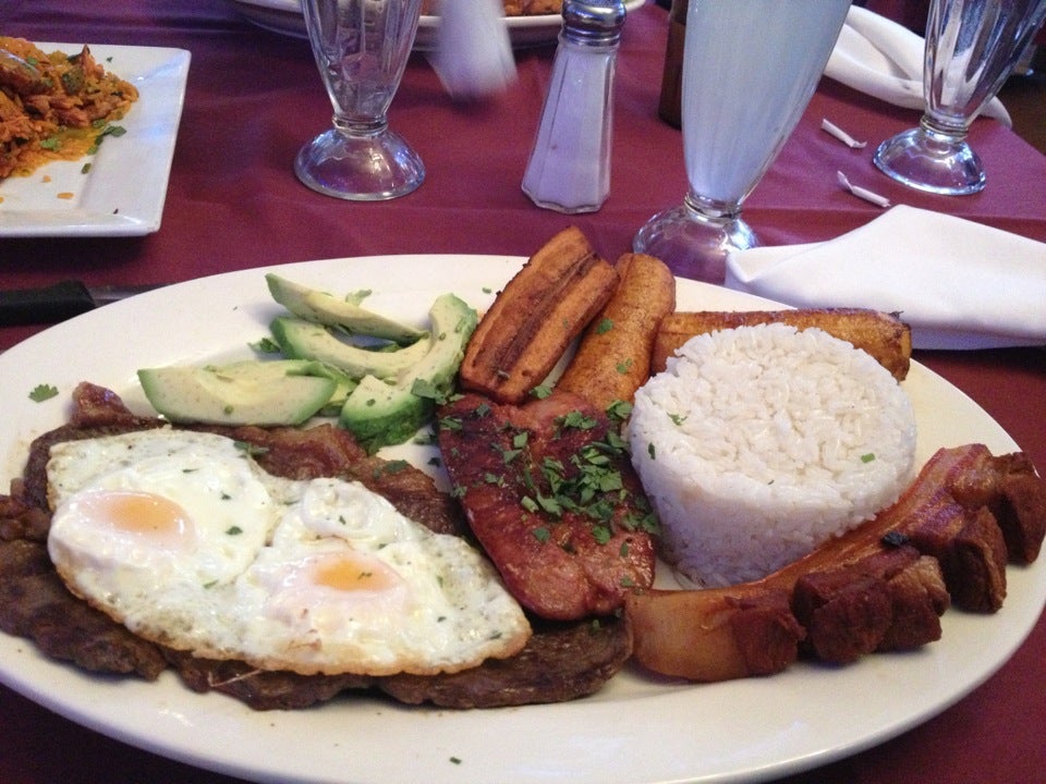 El Salvadoreno Restaurant, 1128 Elizabeth Ave, Elizabeth, NJ, Eating