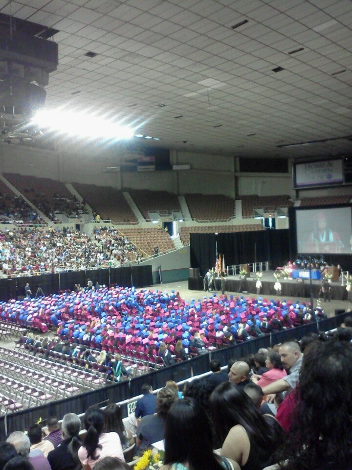 Arizona Veterans Memorial Coliseum, 1826 W McDowell Rd, Phoenix, AZ