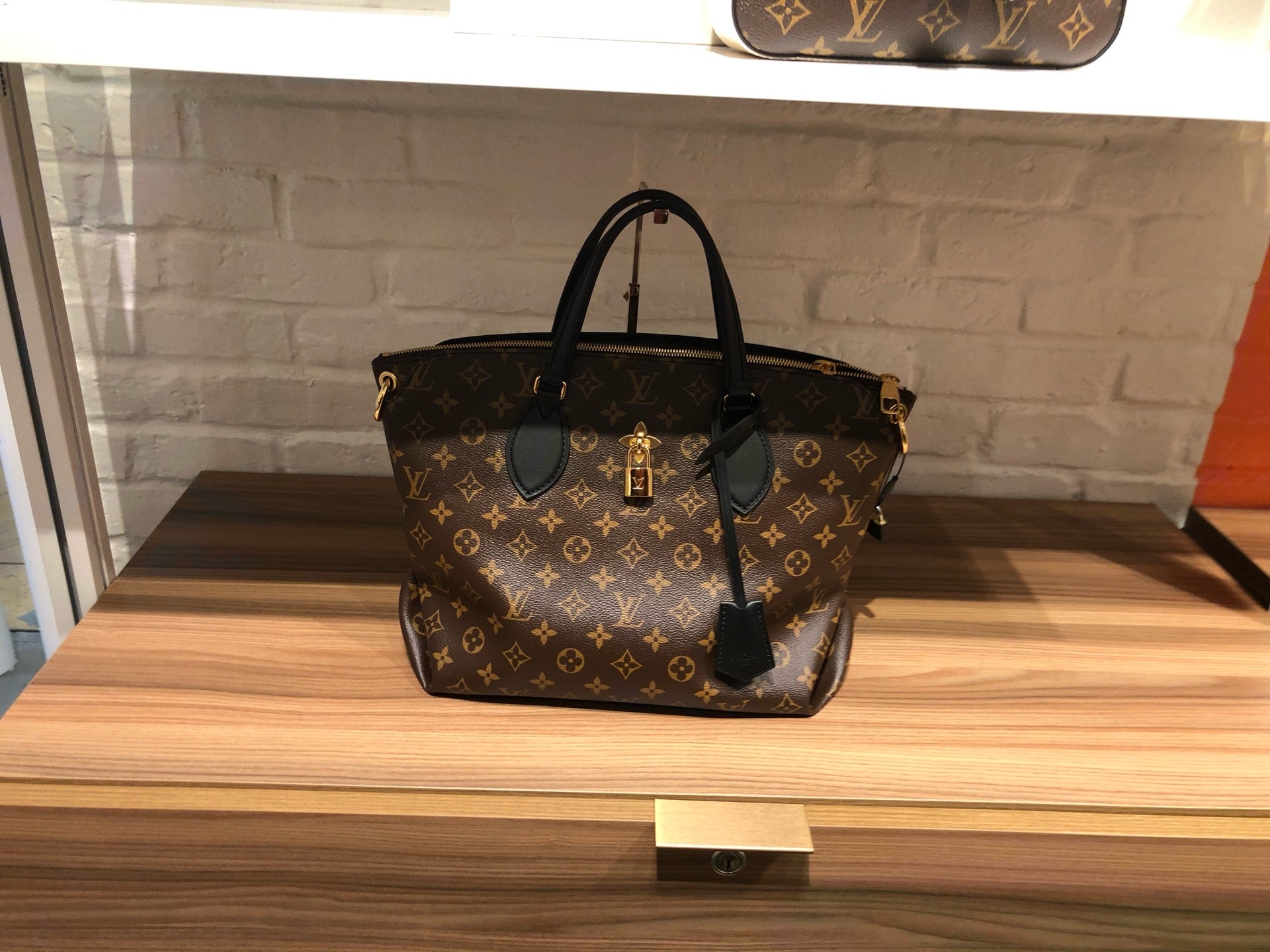 Louis Vuitton Portland, 700 S.W. 5th Avenue, #2060, Pioneer Place, Level 1,  Portland, OR, Beauty Salons-Equipment & Supplies - MapQuest