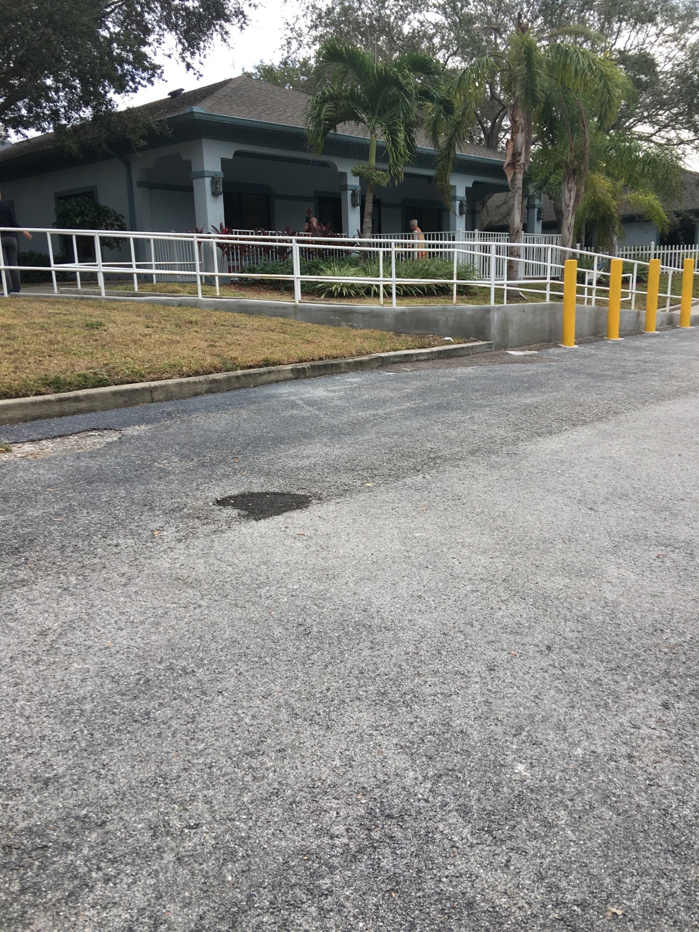 Living Center of St. Petersburg, 9393 Park Blvd, Seminole, FL, Nursing