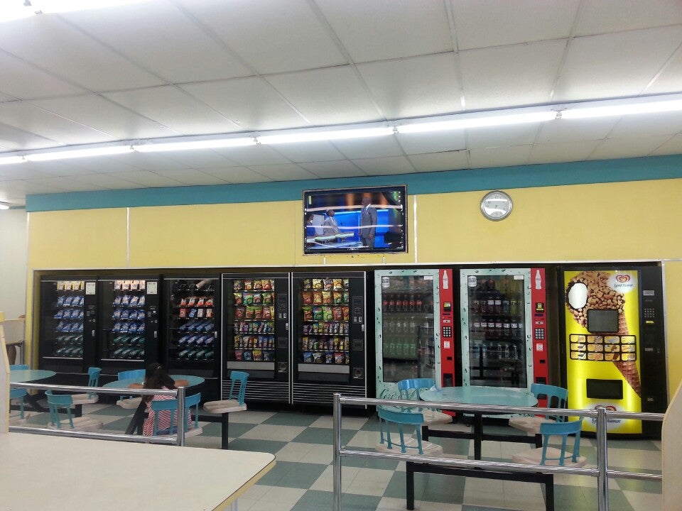 Clean King Laundromat, 15431 Chatsworth St, Mission Hills, CA