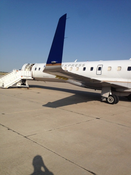 Lawton Fort Sill Regional Airport, 3401 SW 11th St, Lawton, OK, Parking