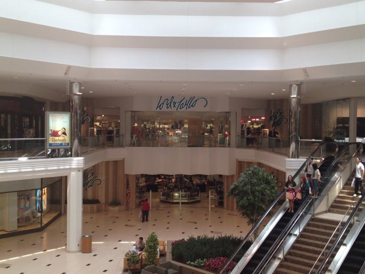 Twelve Oaks Mall, 27500 Novi Rd, Novi, MI, Retail Shops - MapQuest