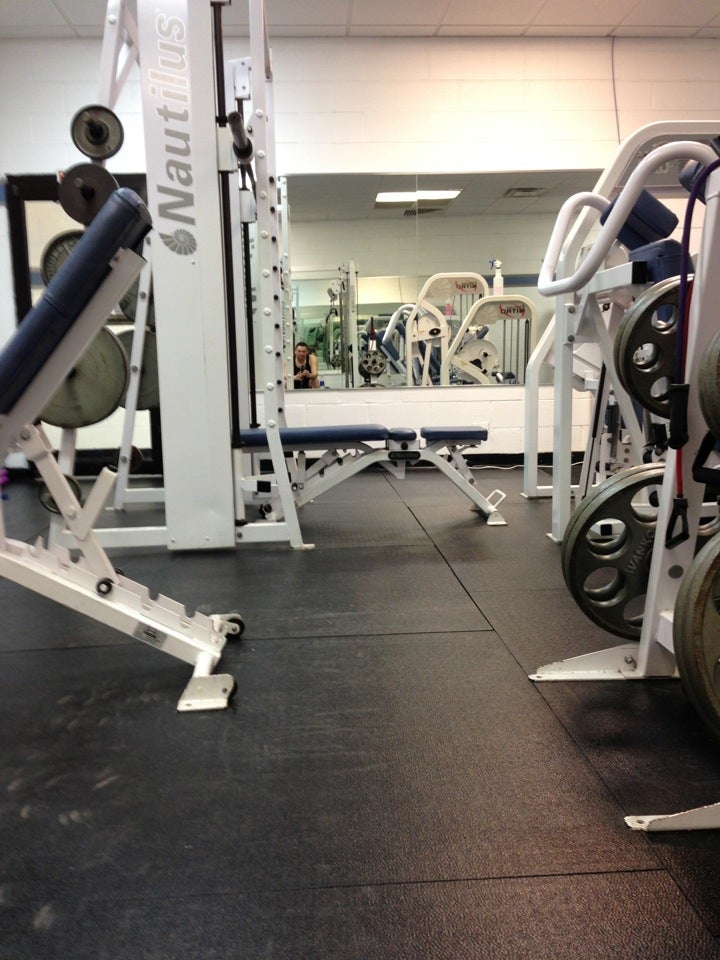 Brookhaven Roe YMCA Center, 155 Buckley Rd, Holtsville, NY, Gymnasiums