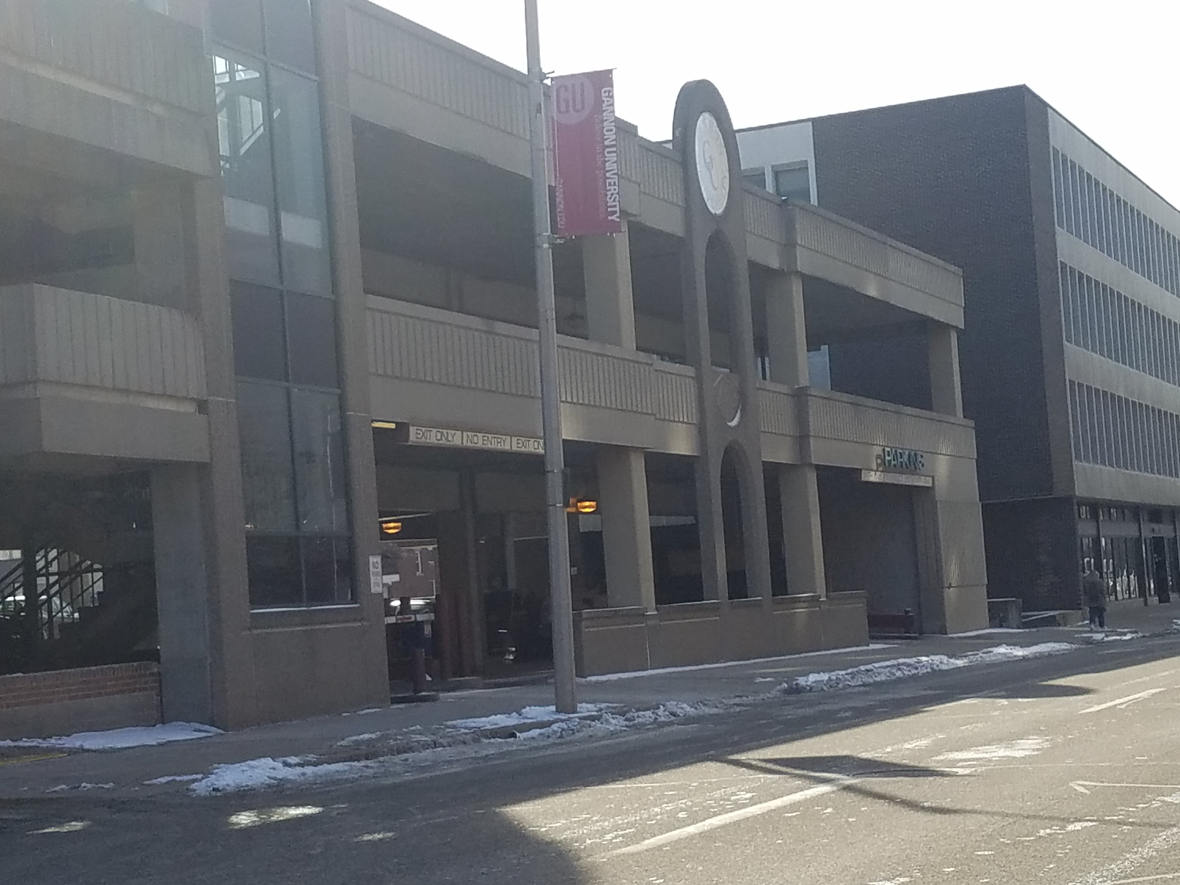 Vista 1 Parking Lot, Peninsula Dr, Erie, PA, Parking Garages MapQuest