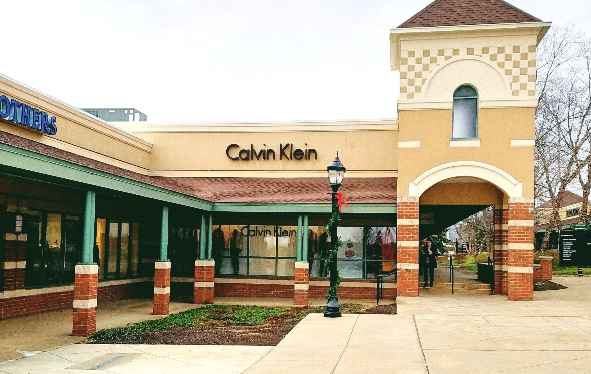 Calvin Klein, 1911 Leesburg Grove City Rd, Ste 245, Grove City, PA,  Clothing Retail - MapQuest