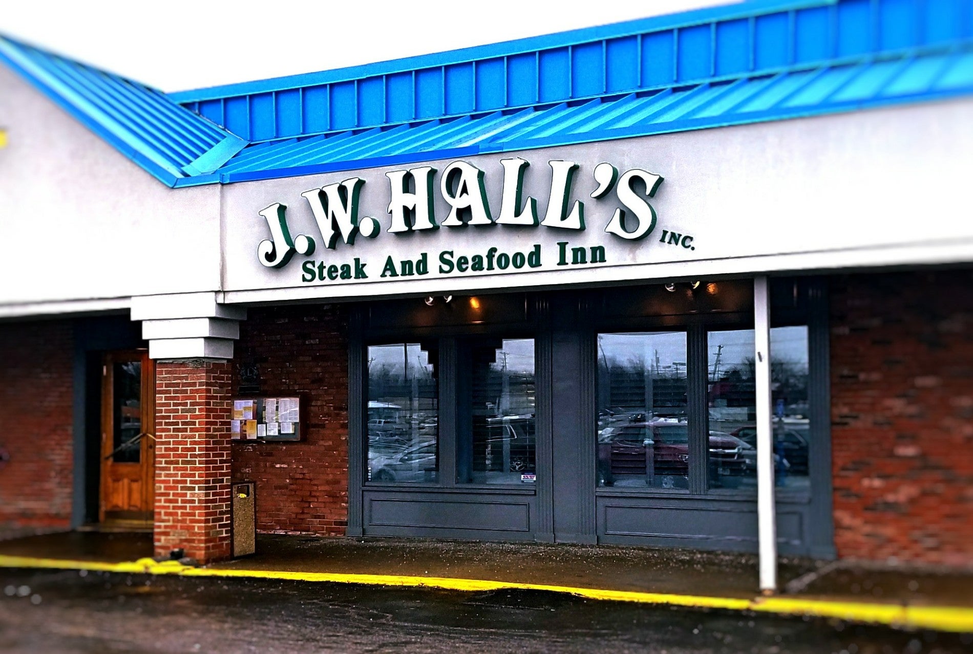 JW Halls Steak and Seafood Inn, 2284 Brodhead Road, Hopewell Shopping