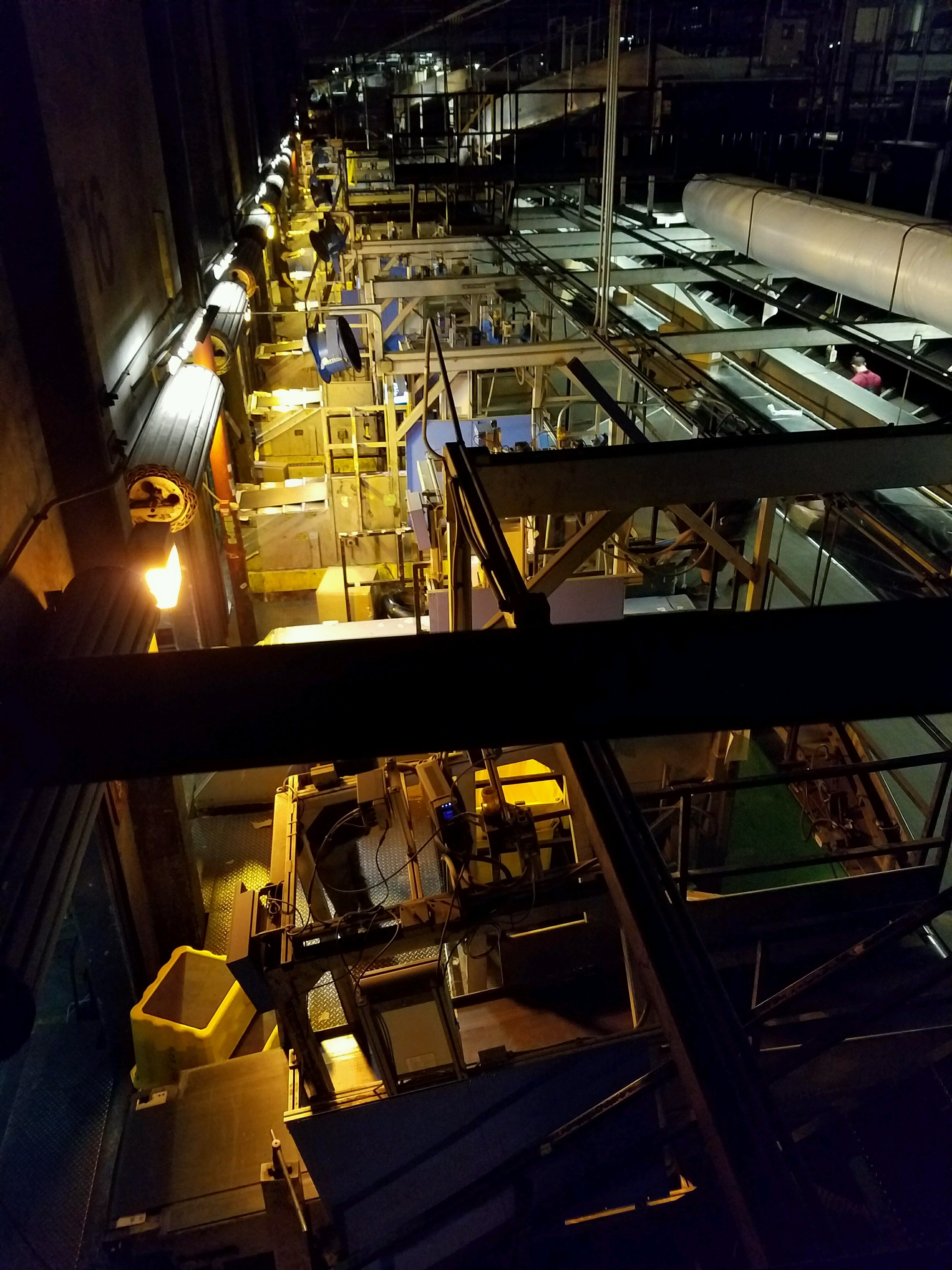 UPS / United Parcel Service HUB CLOSED, 13233 Moore St, Cerritos, CA