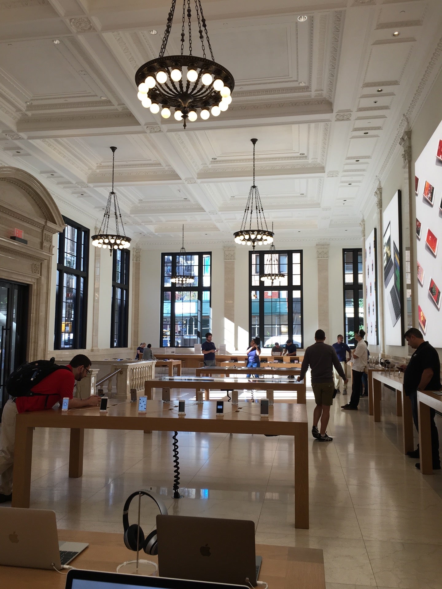 Upper East Side - Apple Store - Apple