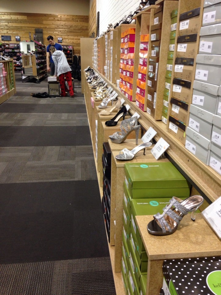 dsw-designer-shoe-warehouse-2525-36-st-ne-241-calgary