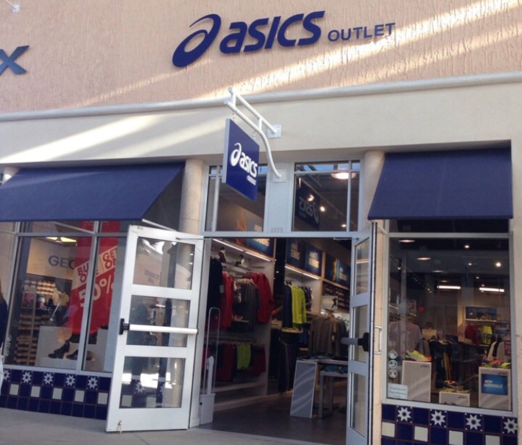 Helder op het einde matchmaker ASICS Outlet, 8200 Vineland Ave, Orlando, Florida, Clothing Retail -  MapQuest