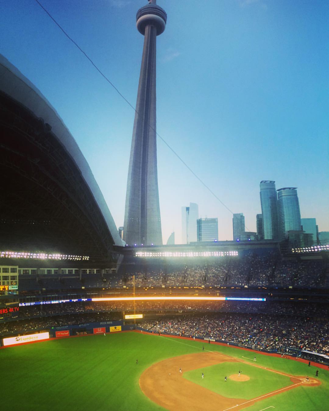 Rogers Centre Parking, 305 Bremner Blvd, Toronto, ON, Parking Garages -  MapQuest