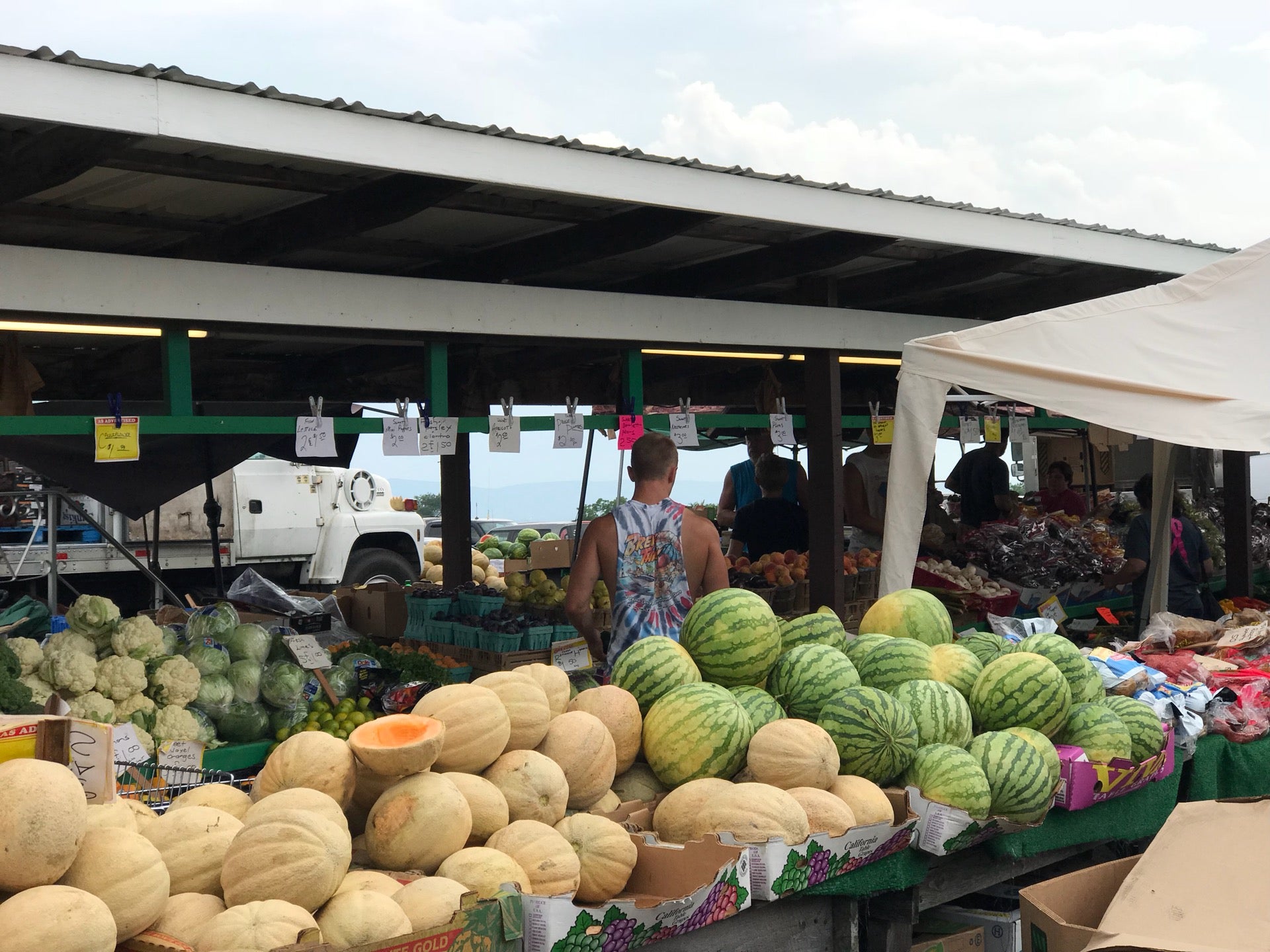 Gratz Crossroads Auction, 5415 PA25, Lykens Twp, PA, Farm Markets