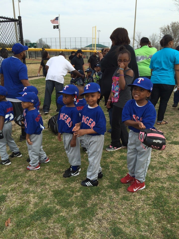 Grimes Park, 501 E Wintergreen Rd, Desoto, TX MapQuest