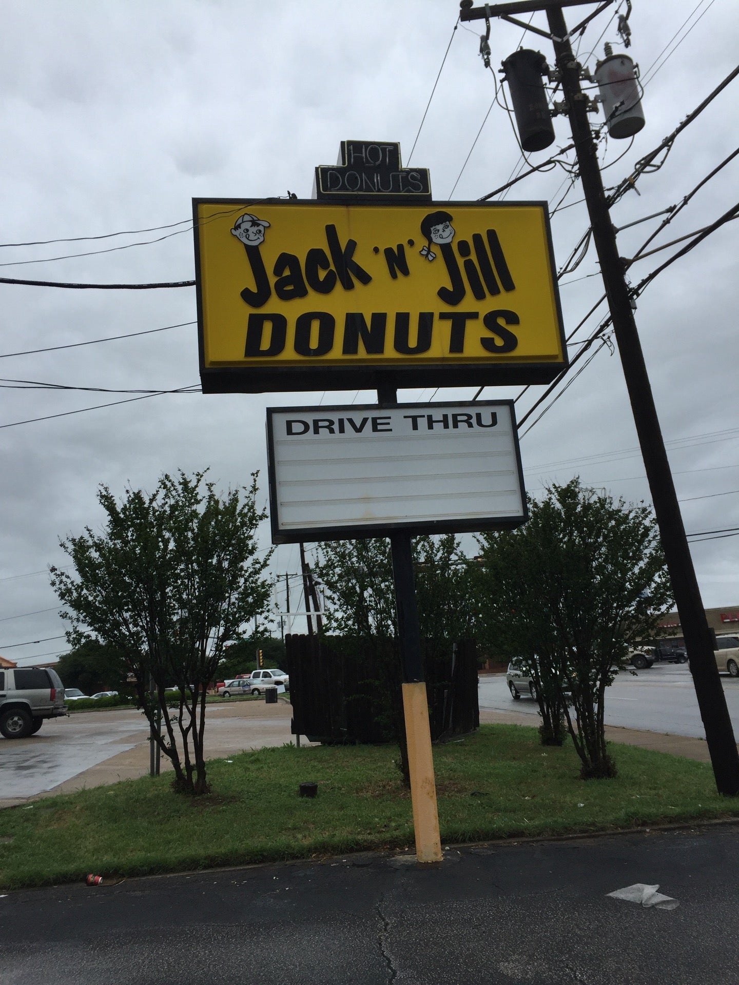 Jack N' Jill Donuts, 618 N New Rd, Waco, TX, Bakers Cake & Pie MapQuest