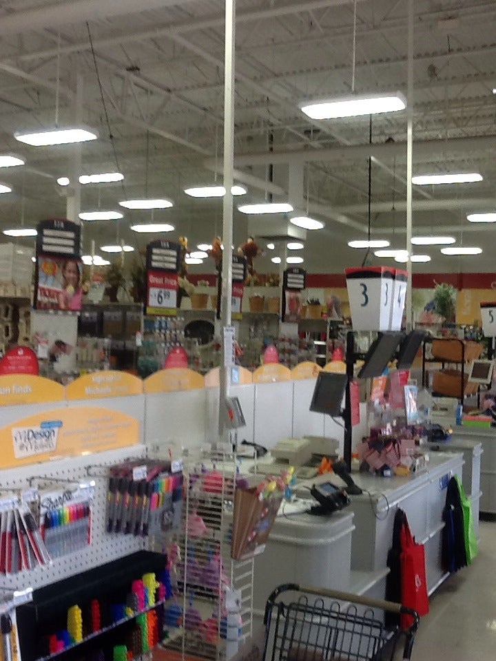 Michaels, 8035 Giacosa Pl, Memphis, TN, Arts & Crafts Supplies