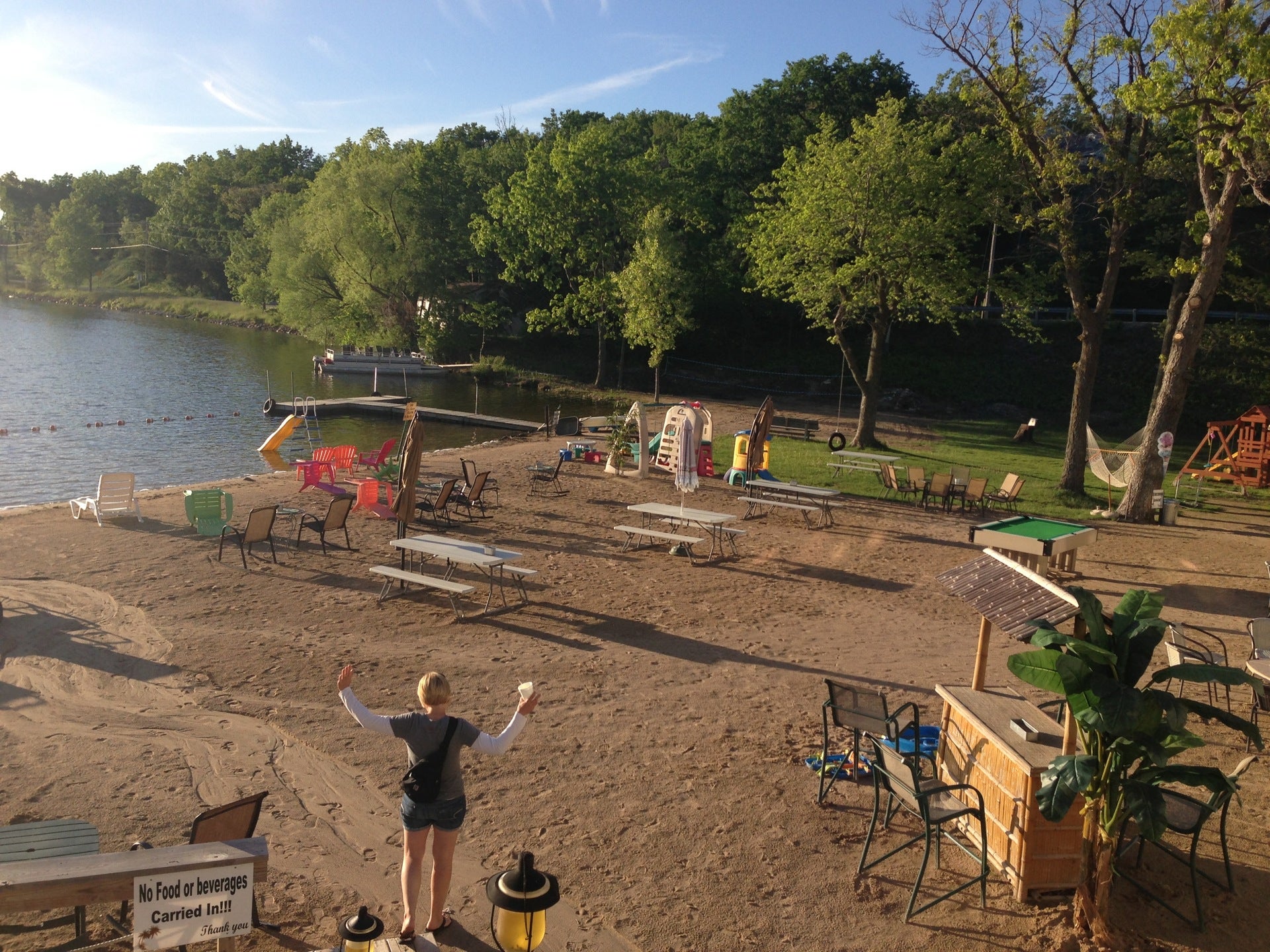 Nansea's Tiki Bar & Grill, W921 Kettle Moraine Ln, Osceola, Town of, WI