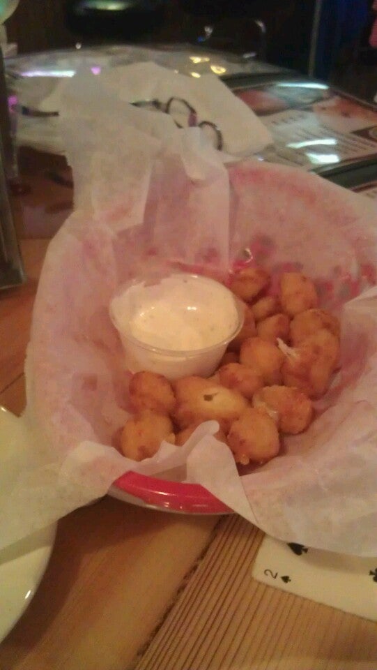 Ras' on Main, 855 Davis St, Hammond, Village of, WI, Eating places