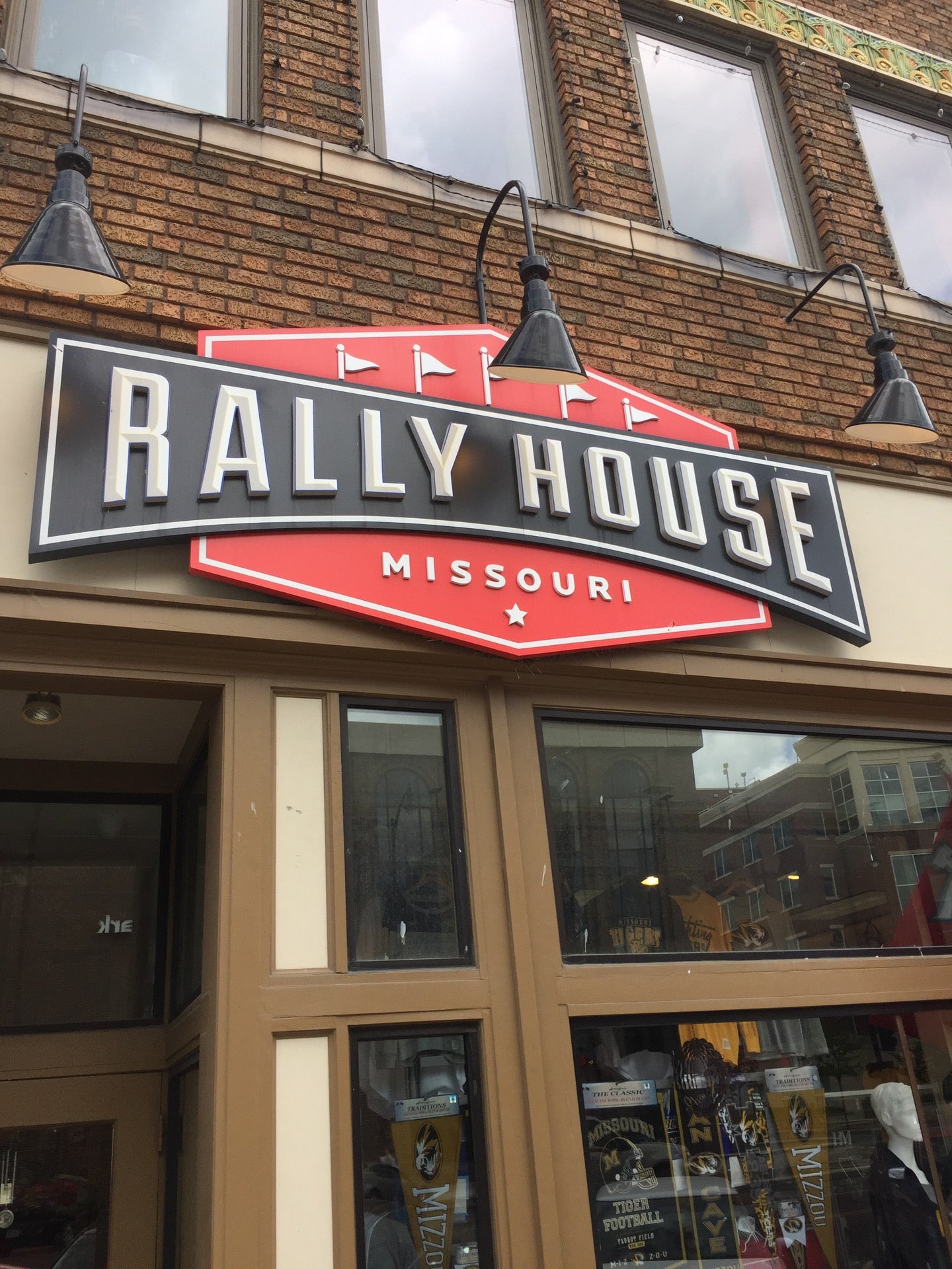 Rally House - Kansas City, MO 64112