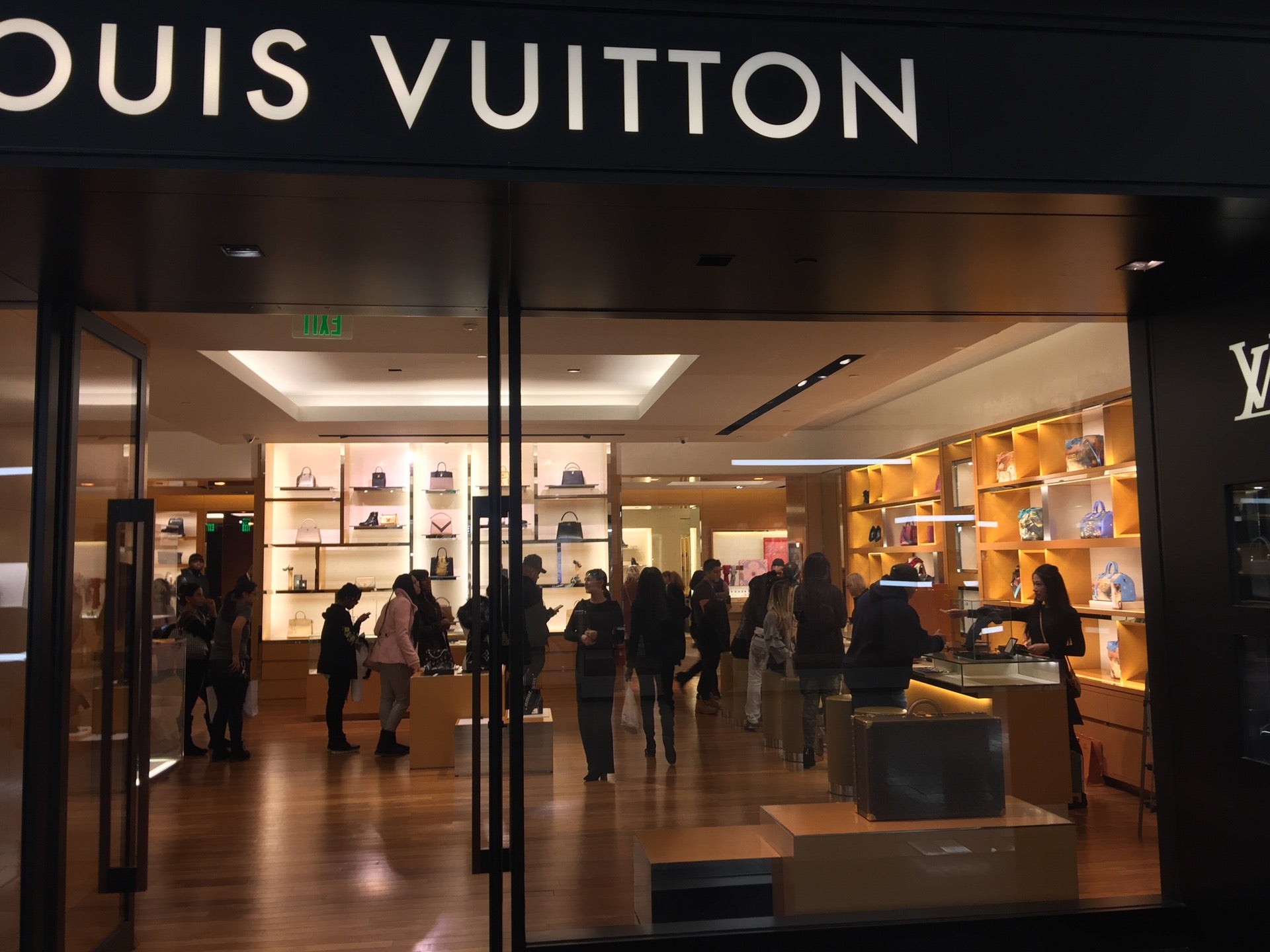 Louis Vuitton Short Hills Mall Mapping