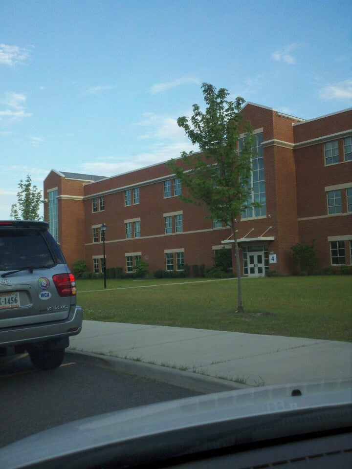 Lois S. Hornsby Middle School, 850 Jolly Pond Rd, Williamsburg, VA