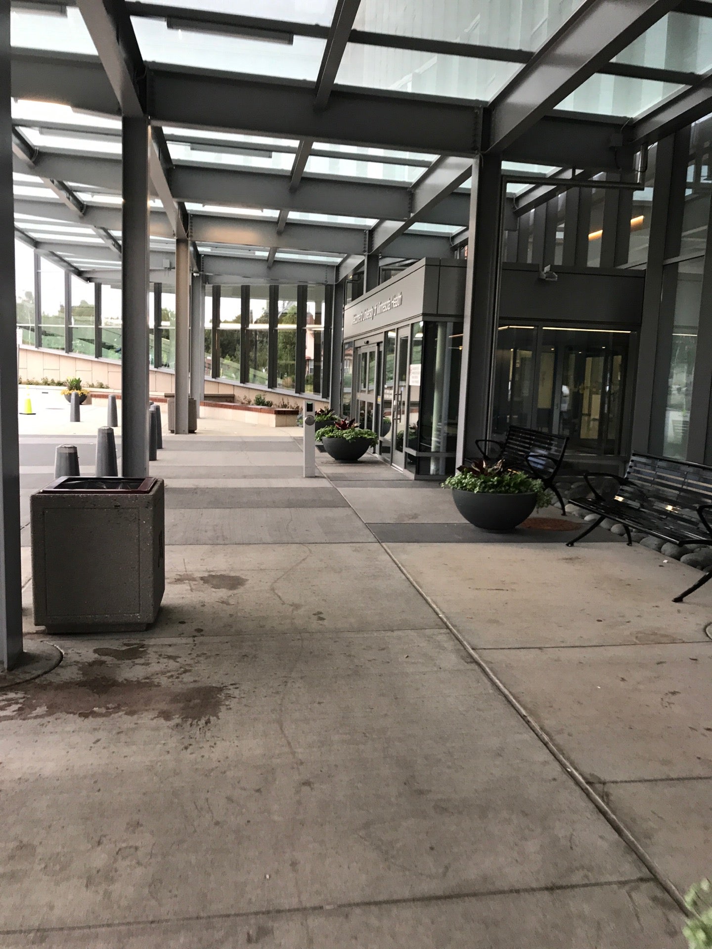 M Health Clinics and Surgery Center, 909 Fulton St SE, Minneapolis, MN