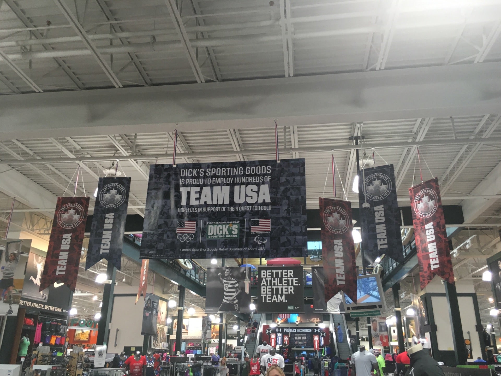 Austin-area Dick's Sporting Goods stores open early to sell Astros