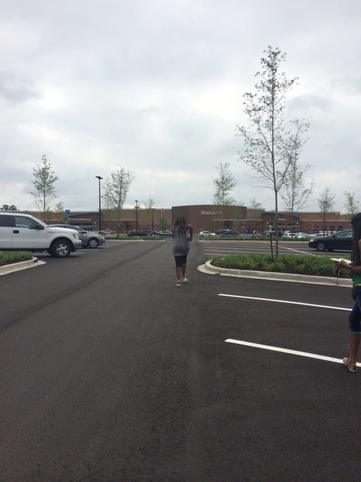 Walmart Supercenter, 2395 Peachtree Pkwy, Cumming, GA, Paint Stores