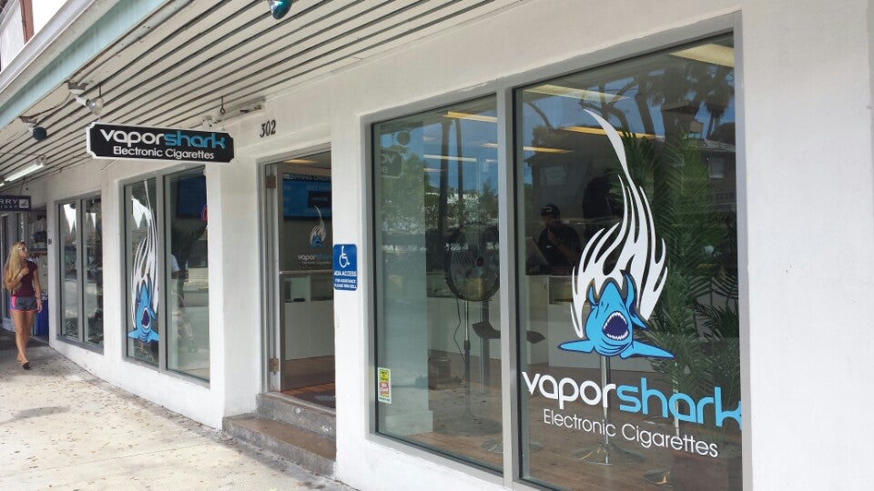 Vapor world outlet hours