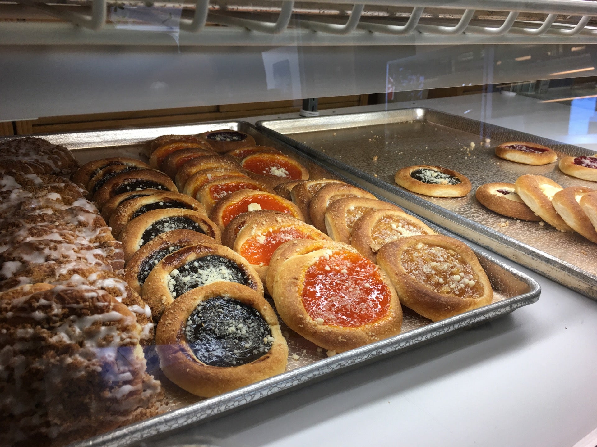 Hartman's Bakery, 1100 New York Ave, 1124, Manitowoc, WI, Bakeries