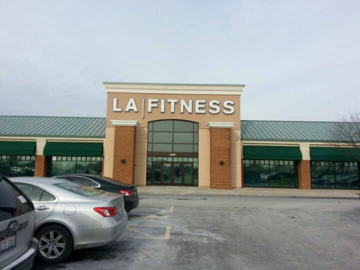 Esporta Fitness , 11359 Montgomery Rd, Cincinnati, OH, Health Clubs & Gyms  - MapQuest