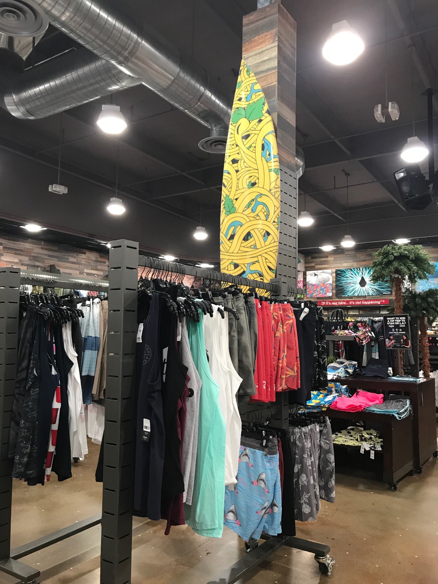 Tilly's, 6157 Sunrise Mall, Citrus Heights, CA, Clothing Retail - MapQuest