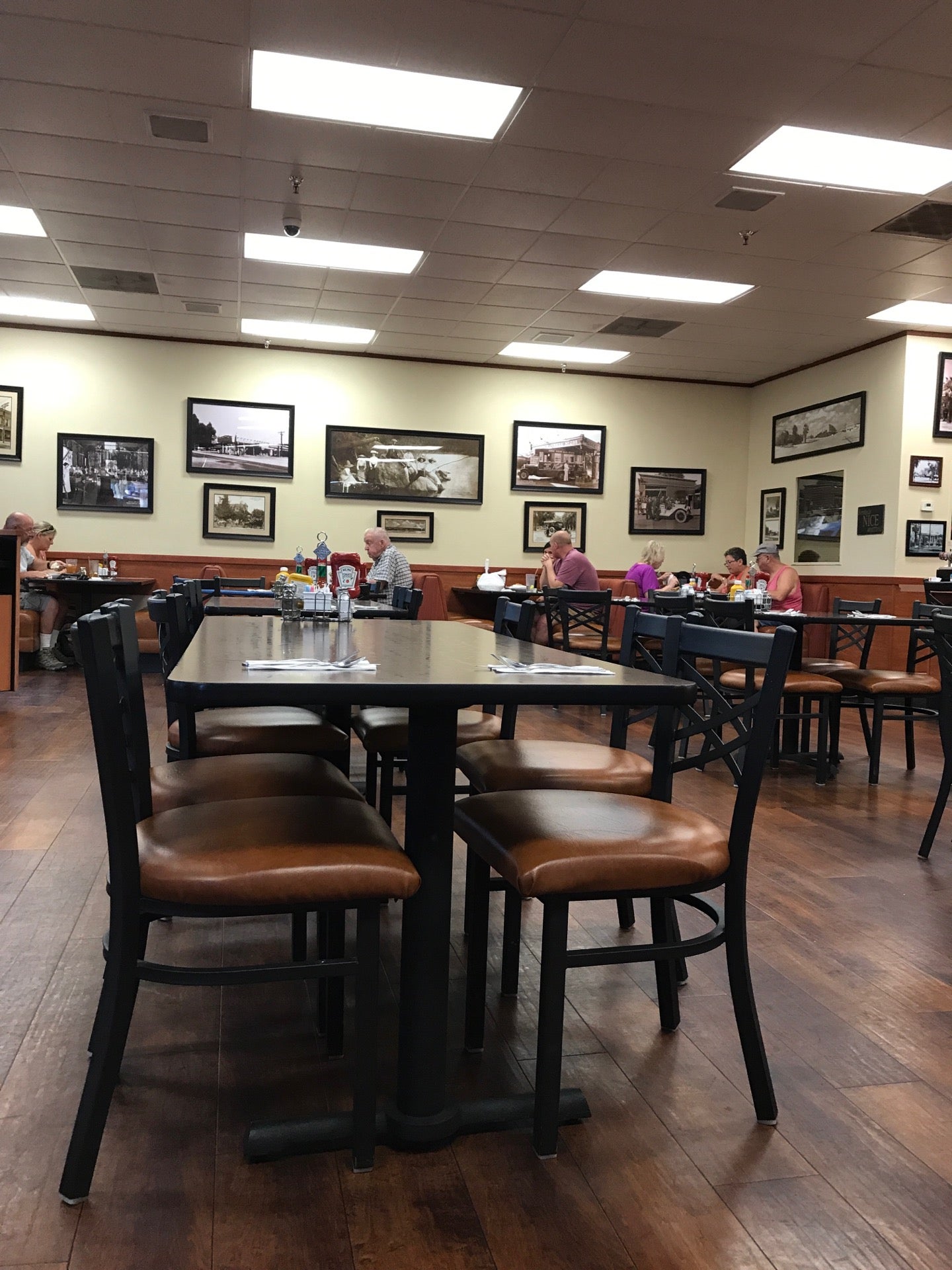 Abby's Cafe, 43430 State Highway 74, Hemet, CA, Restaurants - MapQuest