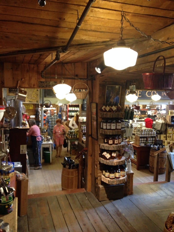 THE VERMONT COUNTRY STORE WESTON, VERMONT An old fashioned country store  with old time cand…