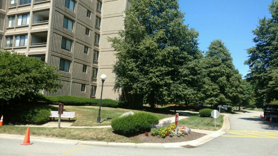 The Towers At Chestnut Hill, 250 Hammond Pond Pkwy, Chestnut Hill, MA