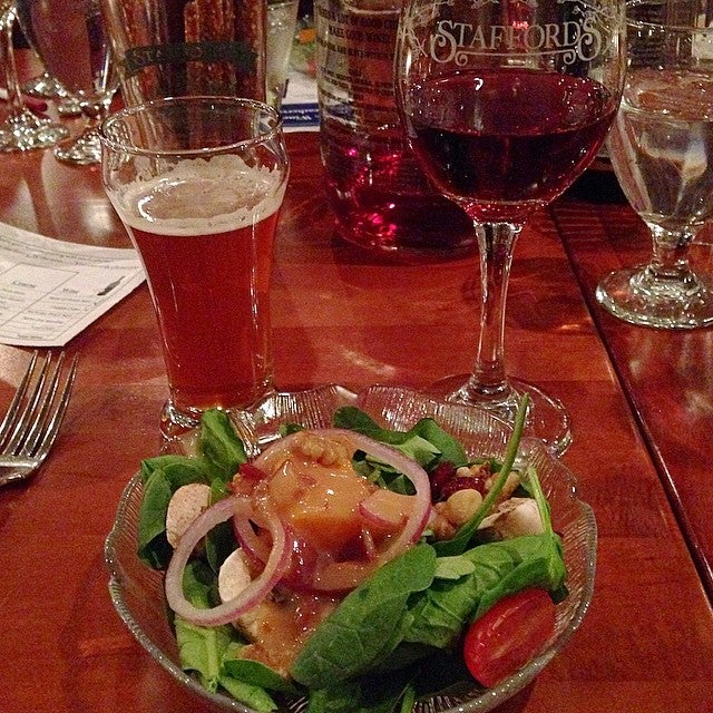 Stafford's Weathervane Restaurant, 106 Pine River Ln, Charlevoix, MI