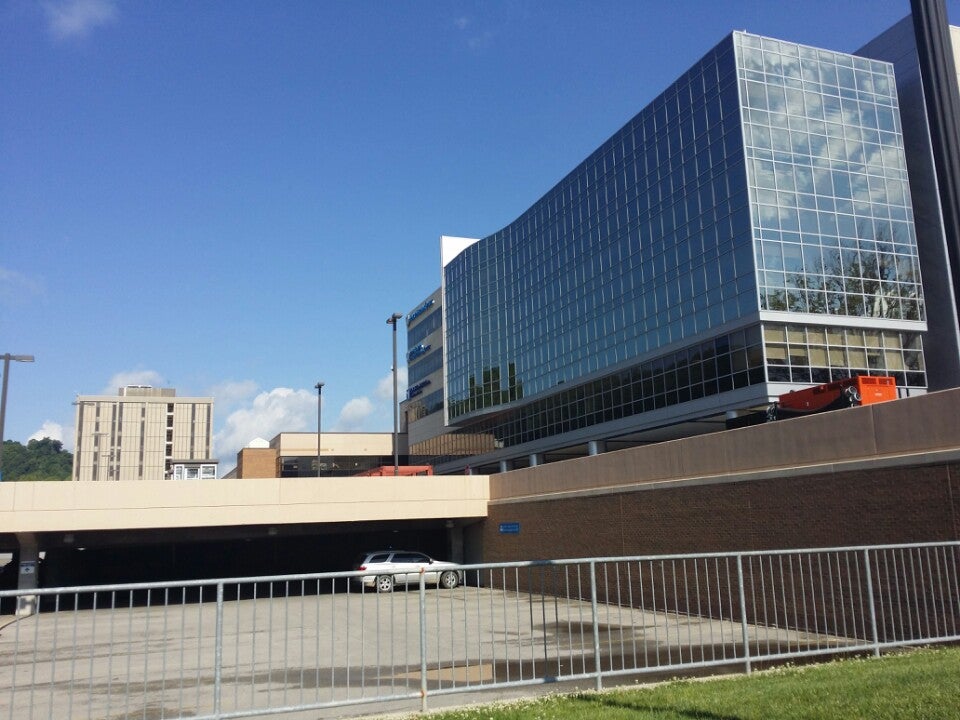 CAMC Memorial Hospital, 3200 Maccorkle Ave SE, Charleston, West