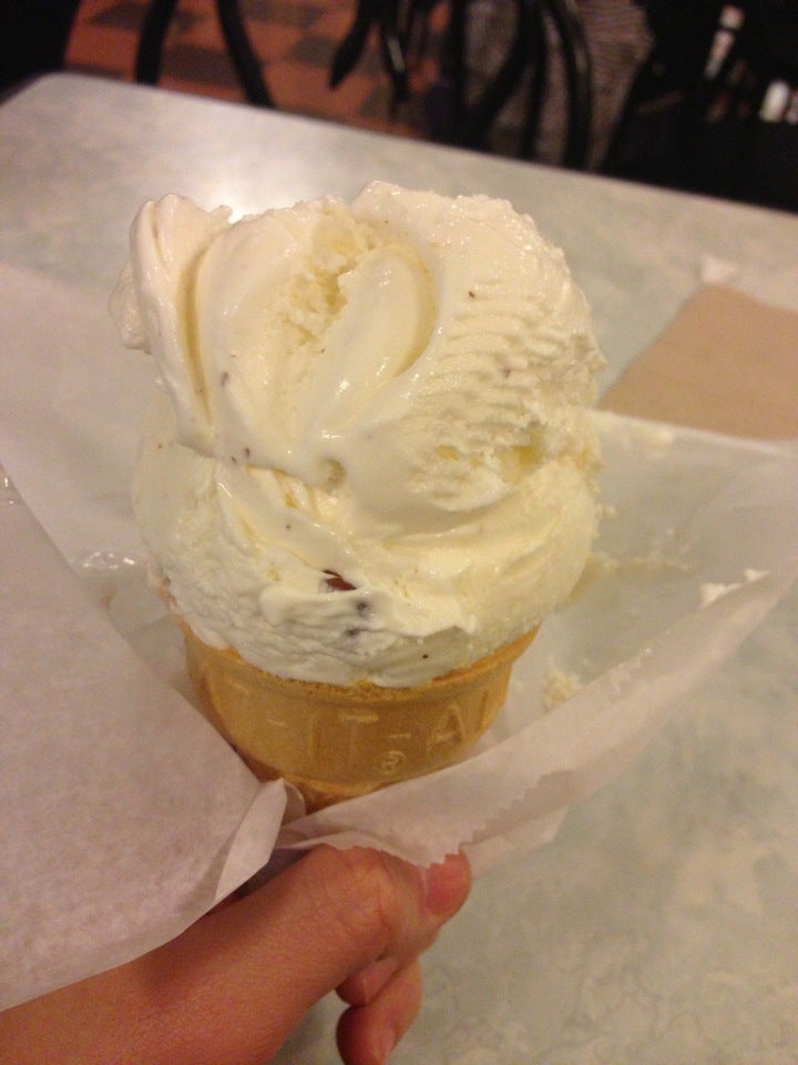 FINNIGAN'S ICE CREAM PARLOR - CLOSED - 17 Photos & 11 Reviews