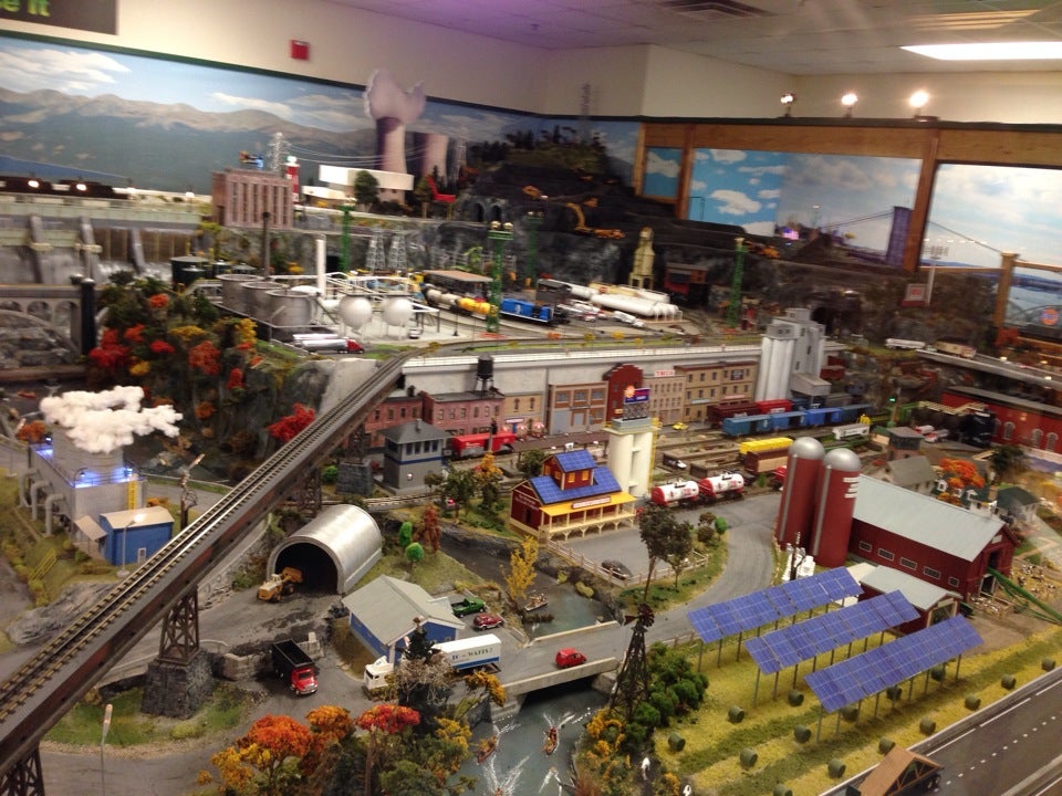 Prudent Living Train, Colonial Plaza, West Lebanon, NH, Entertainment