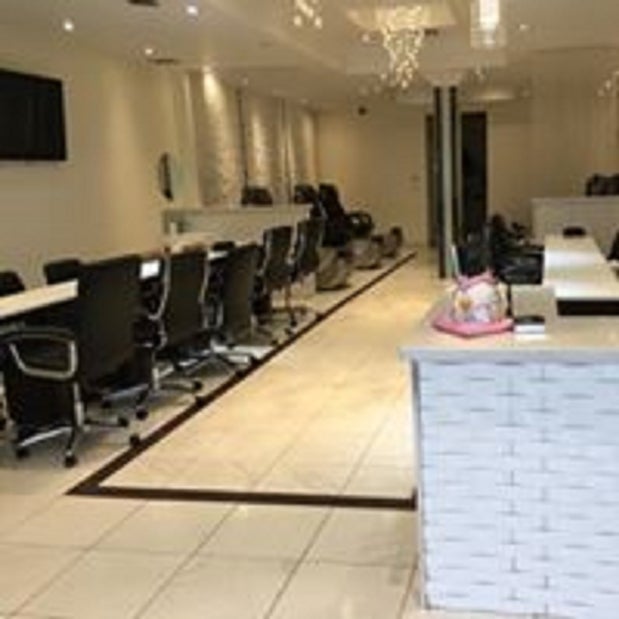 Divine Nail Bar, 6031 Transit Rd, East Amherst, NY - MapQuest