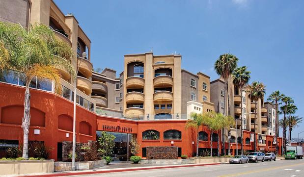 Broadcast Center Apartments - 7660 Beverly Blvd, Los Angeles, CA 90036