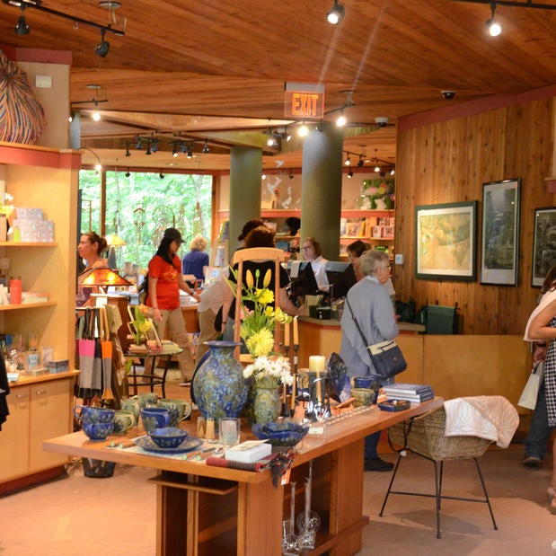 Fallingwater Museum Store, 1478 Mill Run Rd, Mill Run, PA, Gift Shops