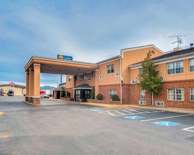 Comfort Inn & Suites Raphine - Lexington Near I-81 and I-64, 584 ...