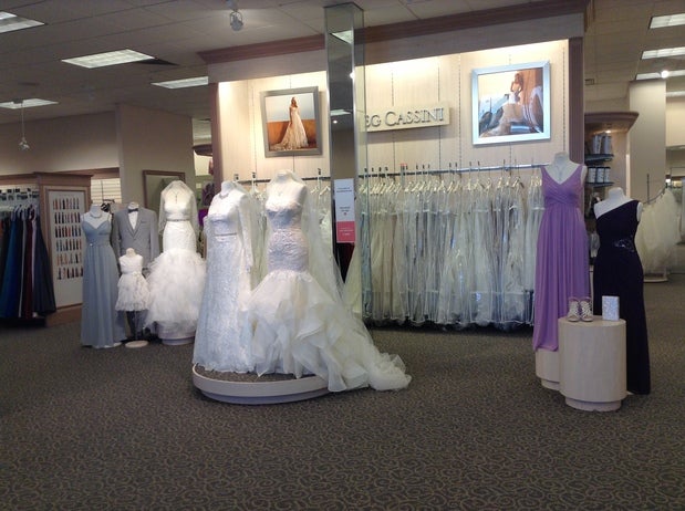 David s Bridal CLOSED 5001 Sergeant Rd Sioux City IA Women s