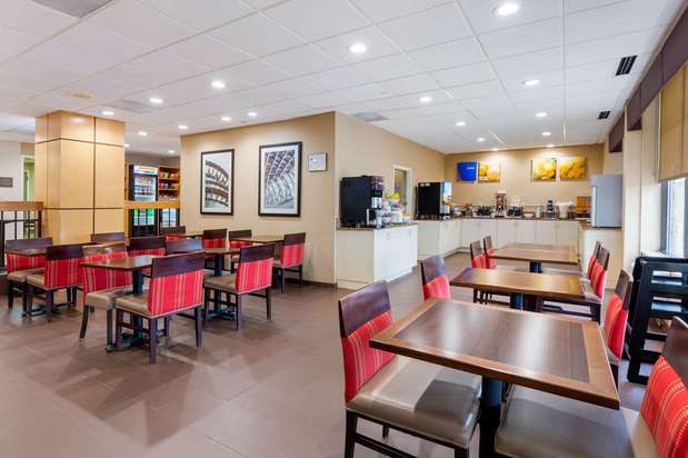 Comfort Inn & Suites Durham near Duke University, 1816 Hillandale Rd ...