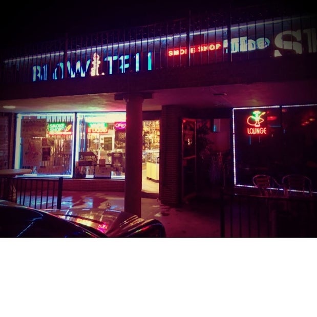 Blow and Tell Smoke Shops and hookah lounge, 4552 Auburn Blvd