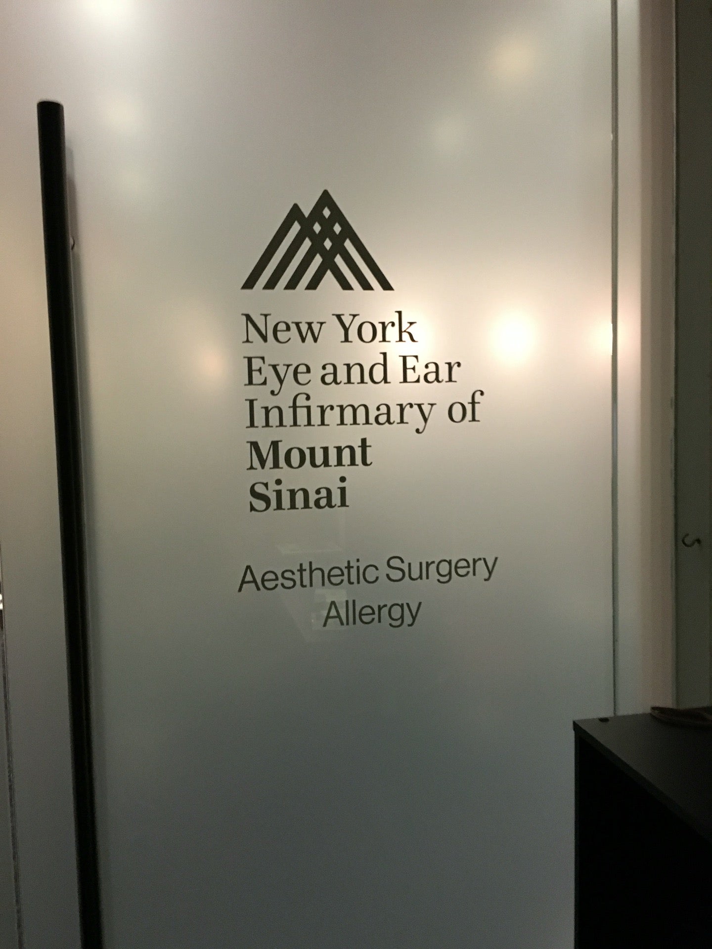 New York Eye and Ear Infirmary of Mount Sinai Tribeca, 77 Worth